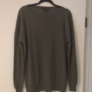 Autumn cashmere boat neckline minimalist boho drop shoulder Olive Geay Sweater L